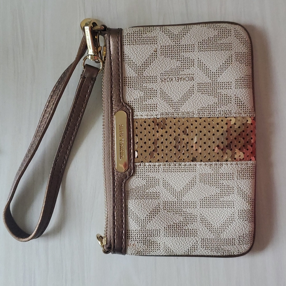 Michael Kors Wristlet